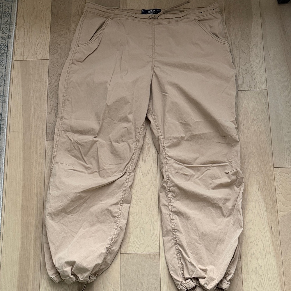 Hollister Ultra High Rise Baggy Pants